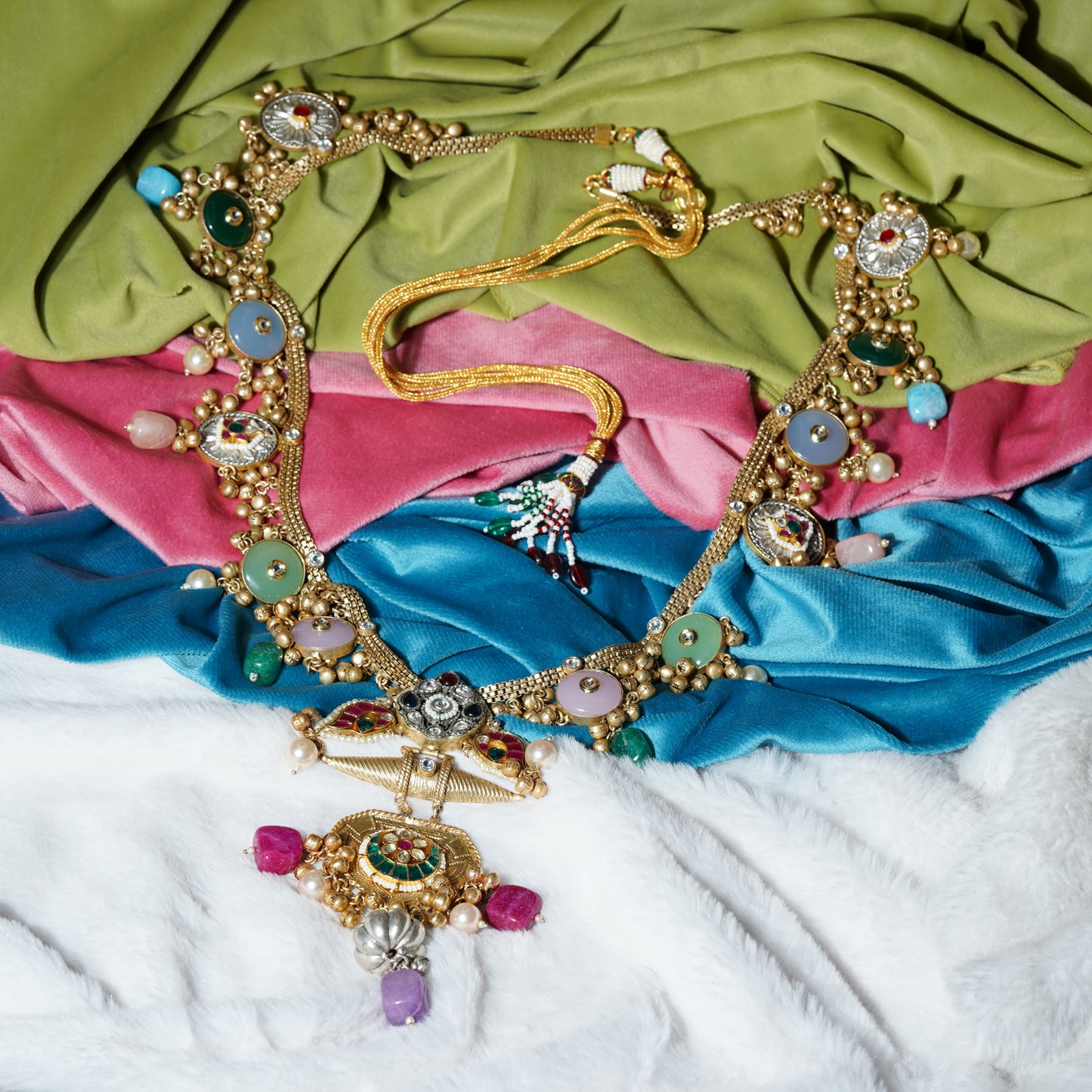 Gulbano Meenakari Har