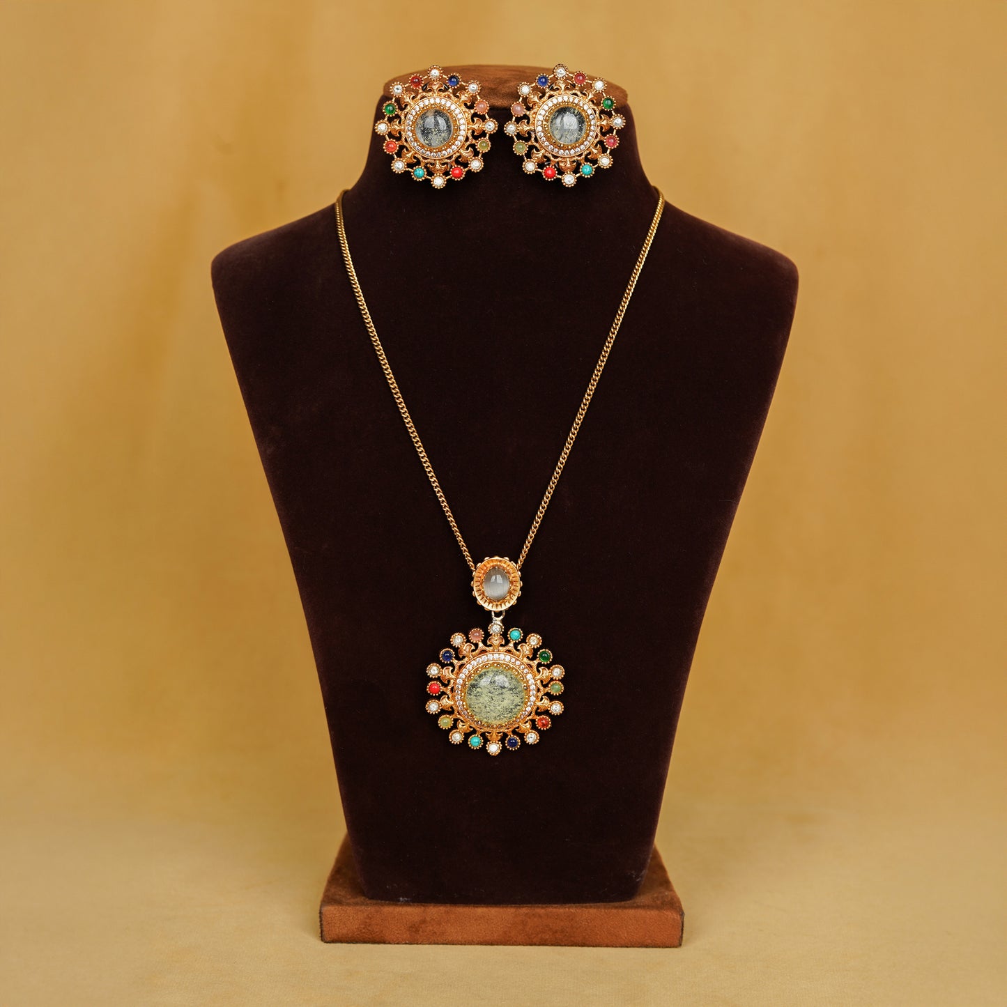 Navratna Radiance Set Lime
