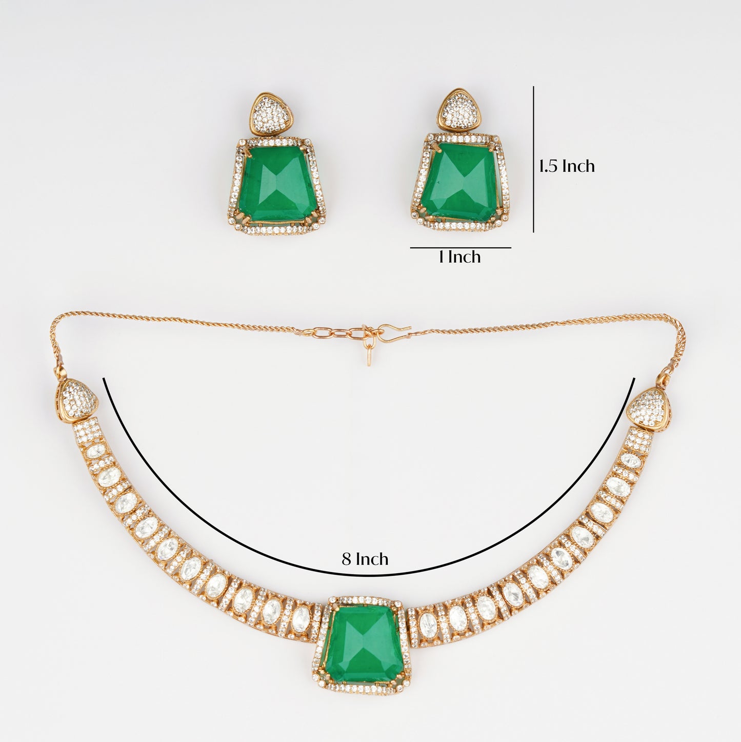 Emerald Éclat Necklace Set
